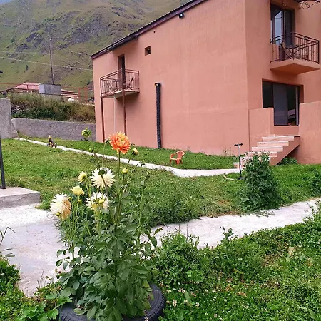 Apartment Nikolo Kazbegi Exterior photo